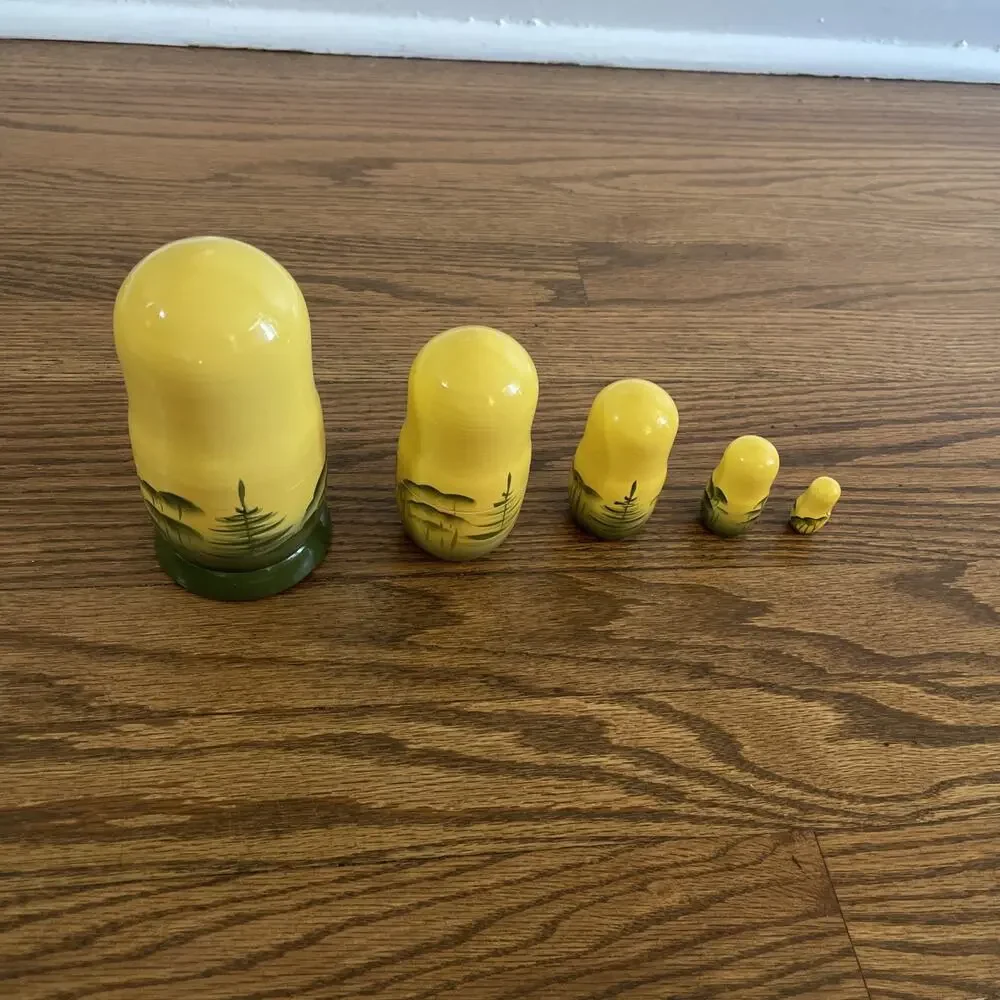 Raggedy Ann Nesting Dolls Russian Golden Cockerel 5 Piece Wooden Hand Painted